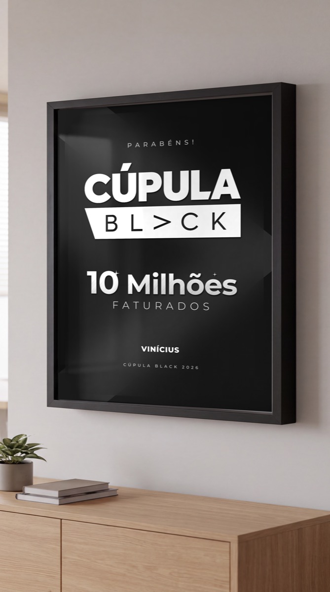 Mockup · Black 10M na moldura